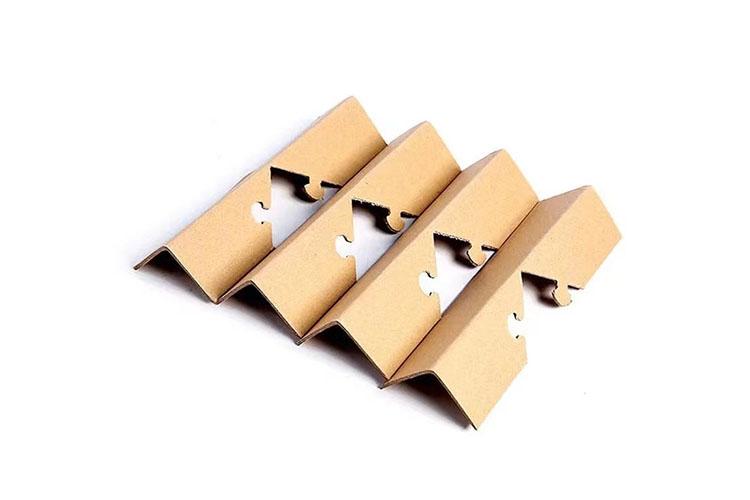 How does the HuleadPack paper corner protector help customers reduce the overall packaging costs?